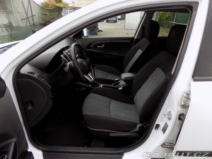 Kia Ceed 1.6GDi/2.Maj.ČR/Klimatiza 2012
