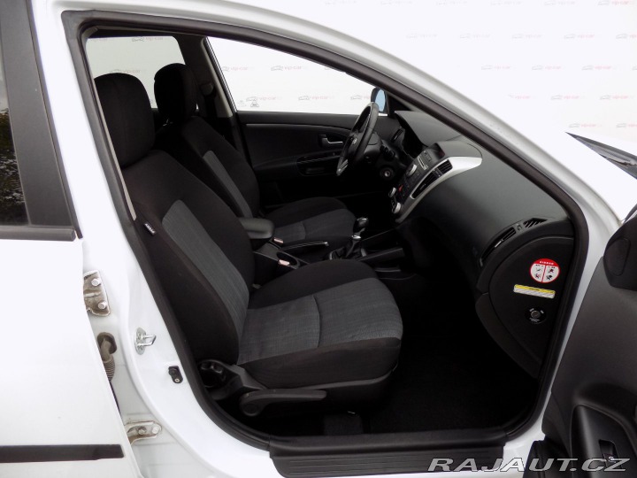 Kia Ceed 1.6GDi/2.Maj.ČR/Klimatiza 2012