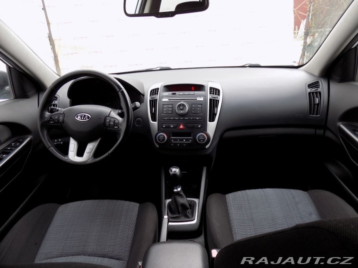 Kia Ceed 1.6GDi/2.Maj.ČR/Klimatiza 2012