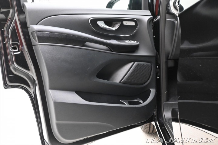Mercedes-Benz V 2,0 300D 174kW XL Avantga 2025