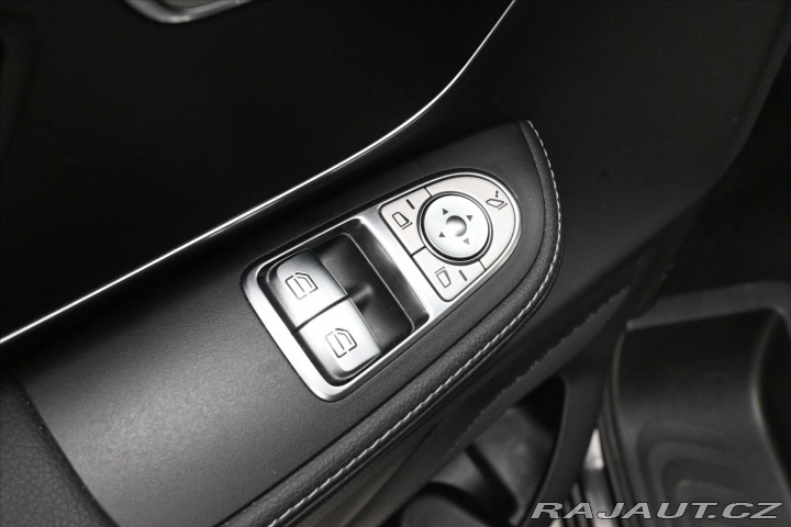 Mercedes-Benz V 2,0 300D 174kW XL Avantga 2025