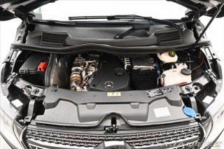 Mercedes-Benz V 2,0 300D 174kW XL Avantga 2025