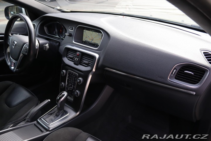 Volvo V40 Volvo V40 R-Design 140kW 2019