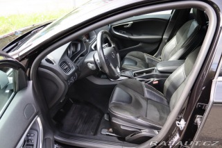 Volvo V40 2019