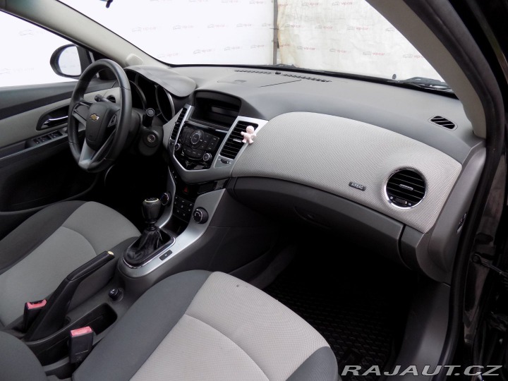 Chevrolet Cruze 1.8i/16V/Klimatizace/ČR/ 2011