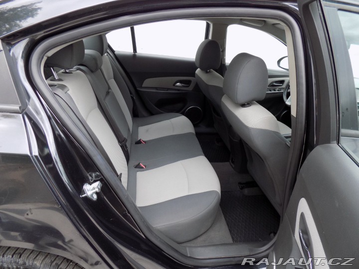 Chevrolet Cruze 1.8i/16V/Klimatizace/ČR/ 2011