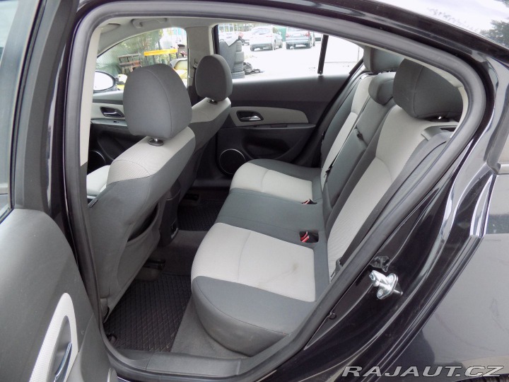 Chevrolet Cruze 1.8i/16V/Klimatizace/ČR/ 2011