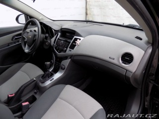 Chevrolet Cruze 1.8i/16V/Klimatizace/ČR/ 2011