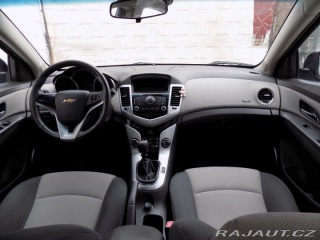 Chevrolet Cruze 1.8i/16V/Klimatizace/ČR/ 2011