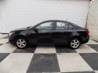 Chevrolet Cruze 1.8i/16V/Klimatizace/ČR/ 2011