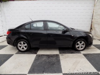 Chevrolet Cruze 1.8i/16V/Klimatizace/ČR/ 2011