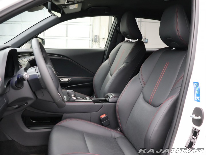 Lexus Ostatní modely LBX 1.5 HEV 67 kW Emotion CZ 2024