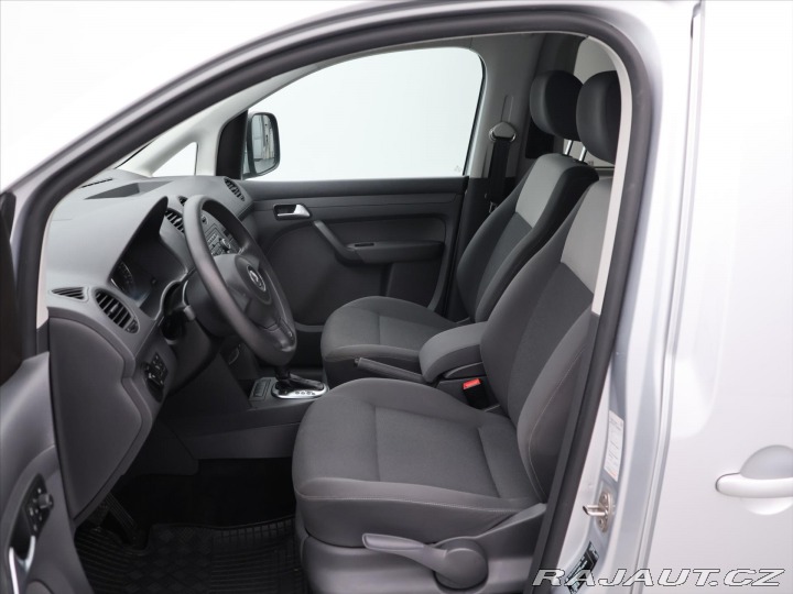 Volkswagen Caddy 1,6 TDI 75KW DSG CZ EDITI 2012
