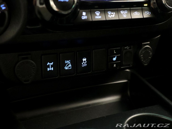 Toyota Hilux 2,4 D-4D 110kW Automat Ta 2018