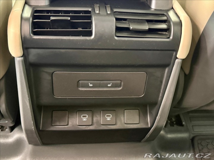 Land Rover Defender 3,0 110 SE D200 2024