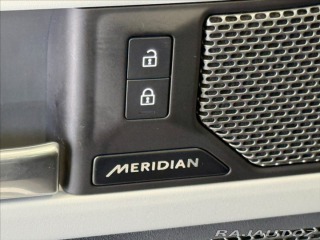 Land Rover Defender 3,0 110 SE D200 2024
