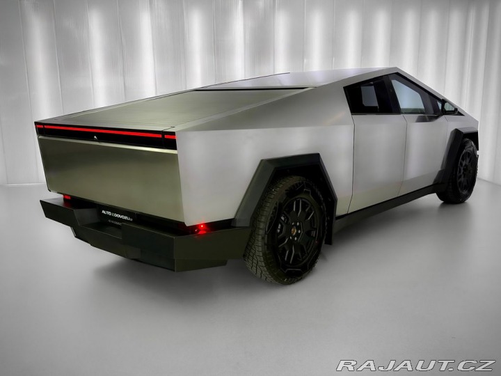 Tesla Ostatní modely AWD 438 KW FOUNDATION SER 2024