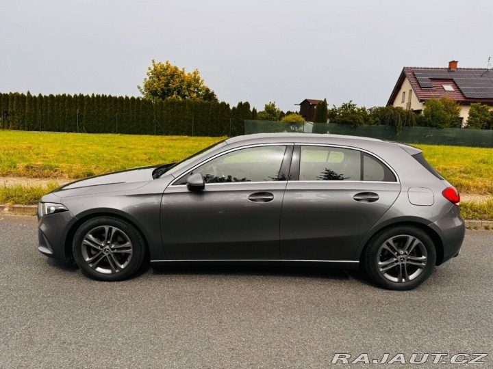 Mercedes-Benz A A180 Original Service Boo 2018