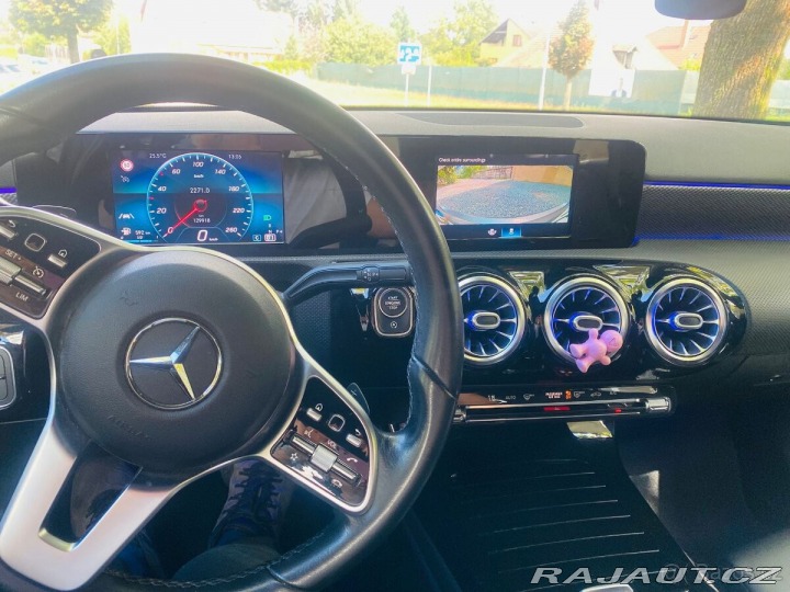 Mercedes-Benz A A180 Original Service Boo 2018