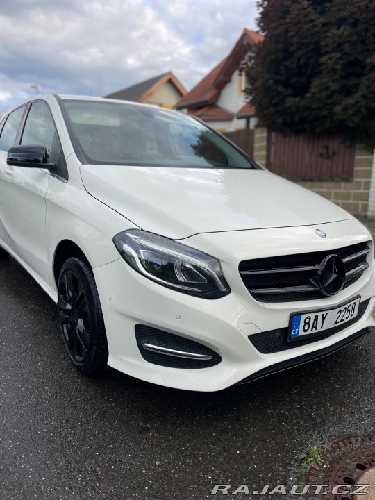 Mercedes-Benz B B180 2015