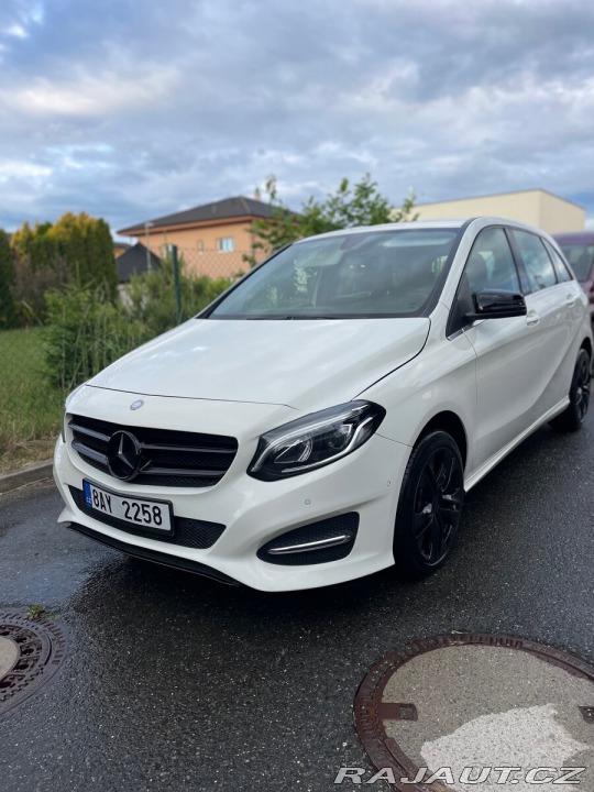 Mercedes-Benz B B180 2015