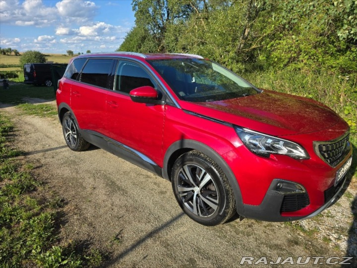 Peugeot 5008 1,5 59 000 km/ 1.majite 2020