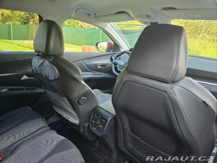 Peugeot 5008 1,5 59 000 km/ 1.majite 2020