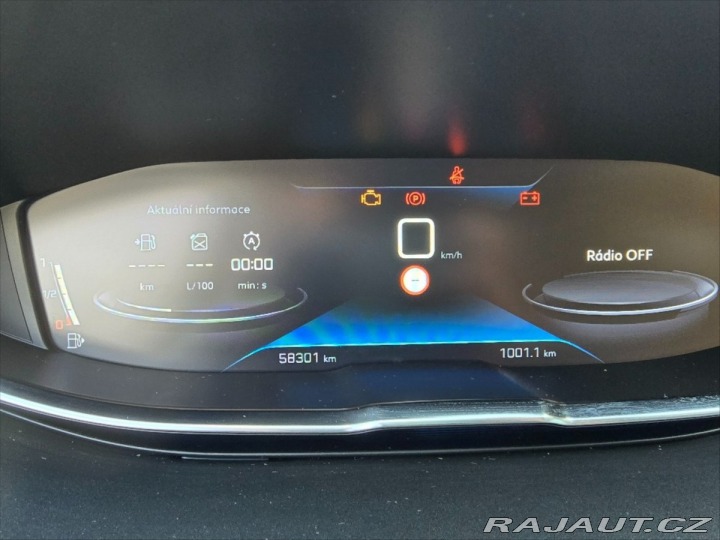 Peugeot 5008 1,5 59 000 km/ 1.majite 2020