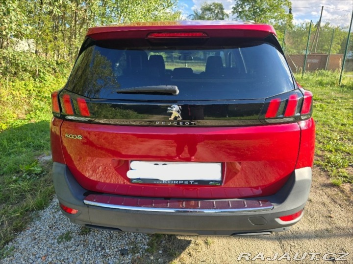 Peugeot 5008 1,5 59 000 km/ 1.majite 2020