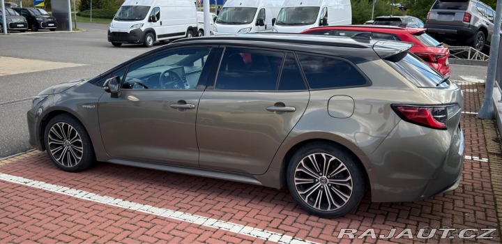 Toyota Corolla 1,8 Hybrid SELECTION 2019