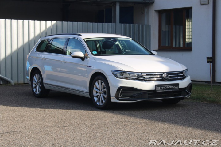 Volkswagen Passat 1,4 GTE PLUGIN Hybrid Kom 1800