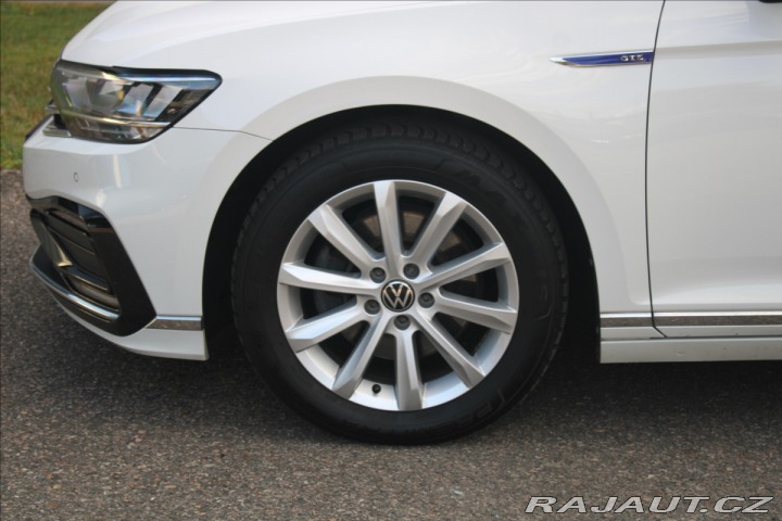 Volkswagen Passat 1,4 GTE PLUGIN Hybrid Kom 1800
