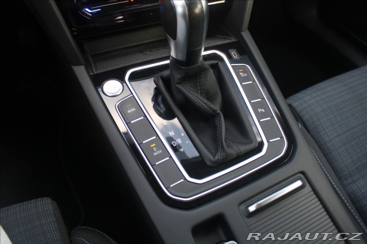 Volkswagen Passat 1,4 GTE PLUGIN Hybrid Kom 1800