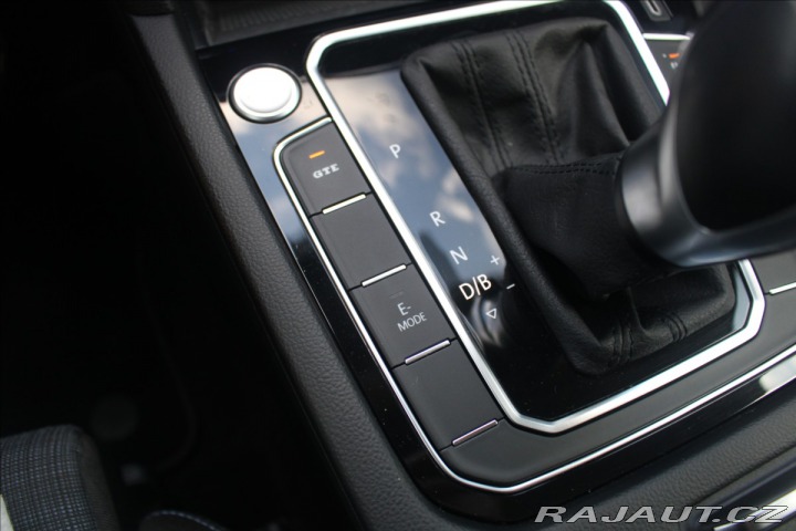 Volkswagen Passat 1,4 GTE PLUGIN Hybrid Kom 1800