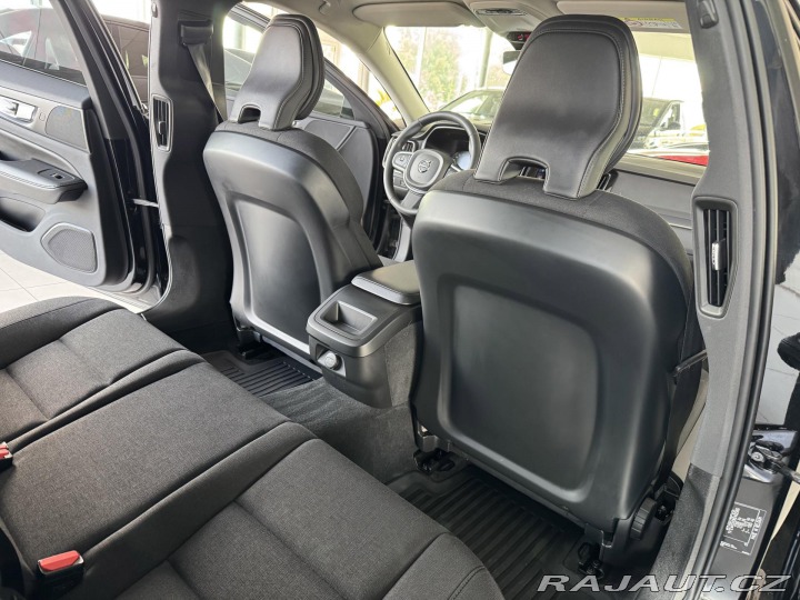 Volvo V60 B4 AUT*145kW*KeyLess*Tažn 2022
