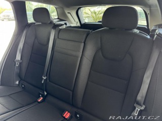 Volvo V60 B4 AUT*145kW*KeyLess*Tažn 2022