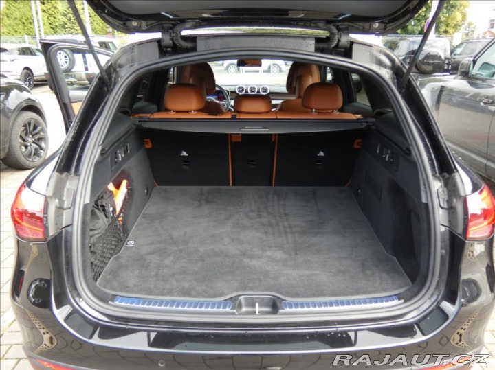 Mercedes-Benz GLC 2,0 220d 4M, 1.Maj, ČR, D 2024