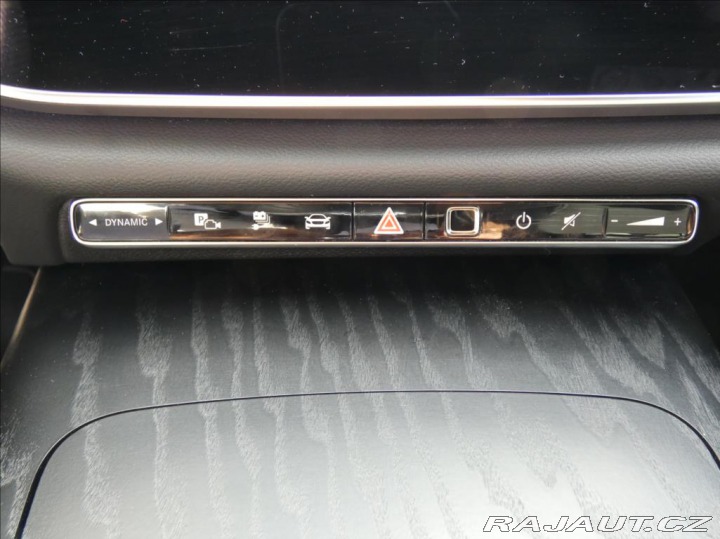 Mercedes-Benz E 2,0 300de 4M,1Maj, ČR, DP 2025