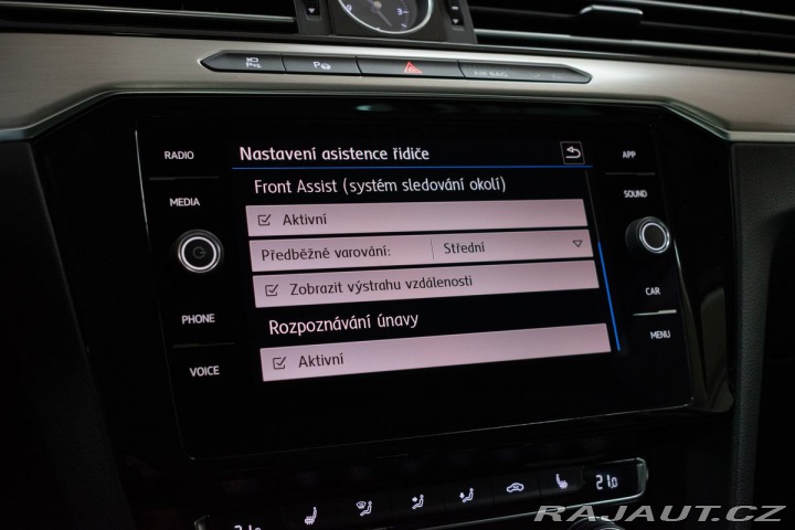 Volkswagen Passat 2.0 TDI 110*DSG*KAMERY360 2019