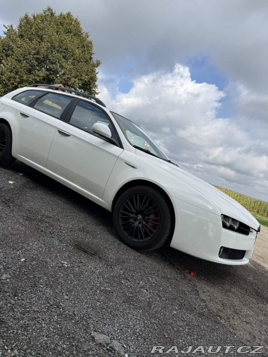 Alfa Romeo 159 159 Sportwagon rok 2011 2011