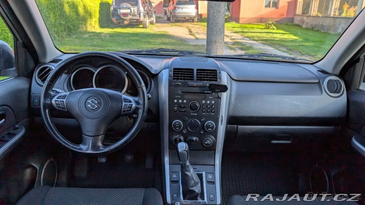 Suzuki Grand Vitara 2,4   JLX-ES 4×4, manuál, 2011
