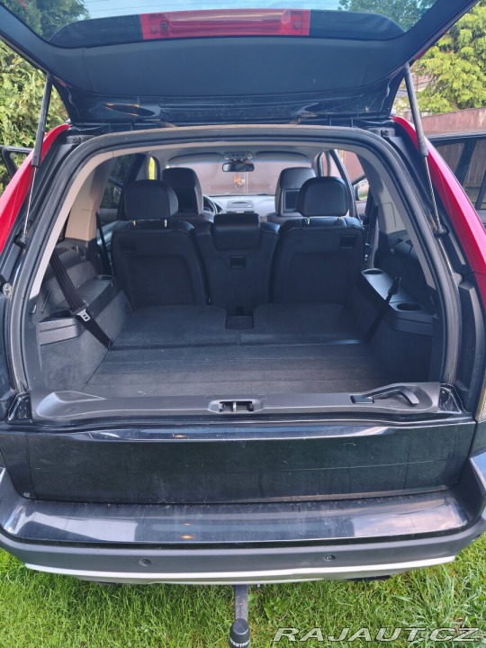 Volvo XC90 2,4 D5 120 kW, AWD, 7-m 2011