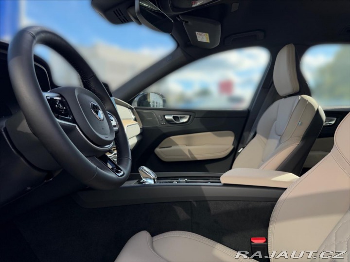 Volvo XC60 2,0 XC60 B5 Plus Dark 433 2026