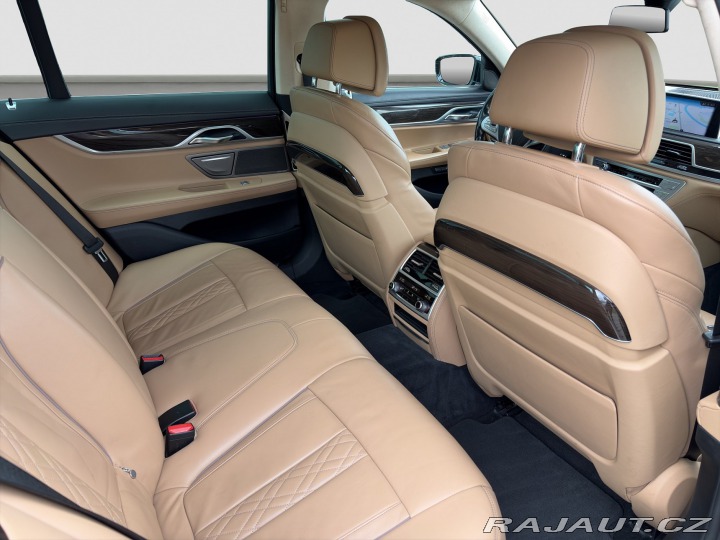 BMW 7 740i 2016