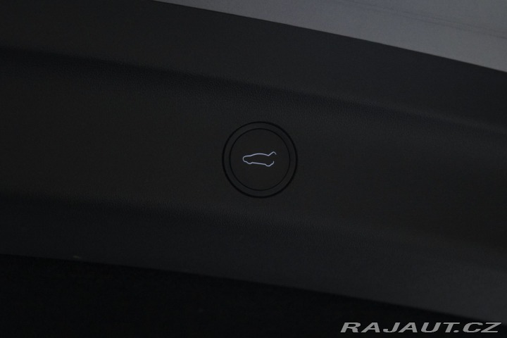 Tesla Model Y Dual Motor Long-Range 2023