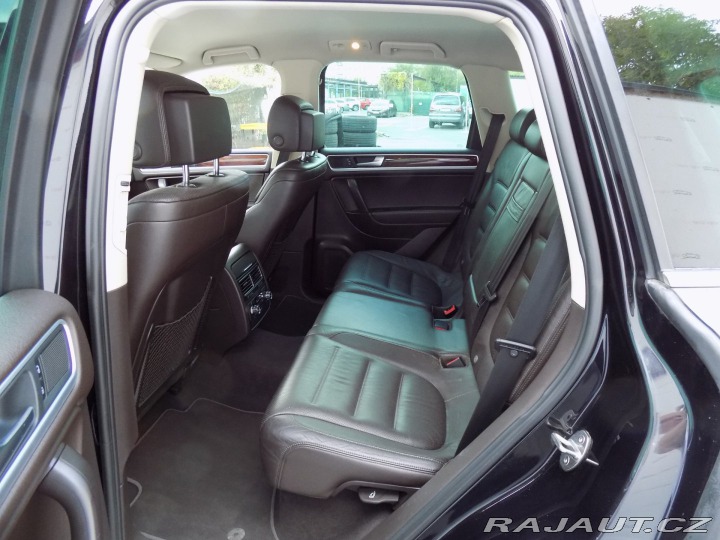 Volkswagen Touareg 3.0TDI/4x4/Chl.sedačky/LE 2010