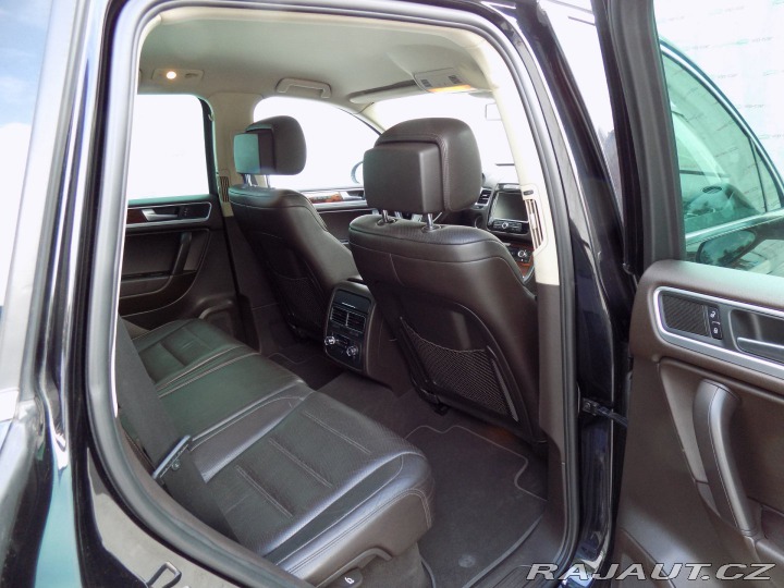 Volkswagen Touareg 3.0TDI/4x4/Chl.sedačky/LE 2010
