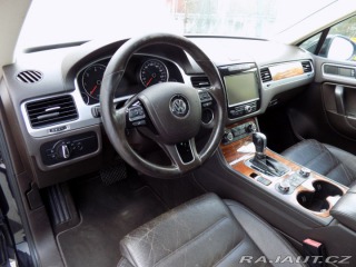 Volkswagen Touareg 3.0TDI/4x4/Chl.sedačky/LE 2010