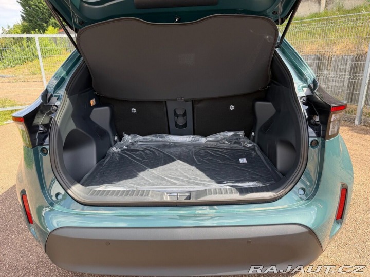 Toyota Yaris Cross Style skladový vůz+ zimní 1800