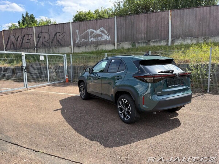 Toyota Yaris Cross Style skladový vůz+ zimní 1800